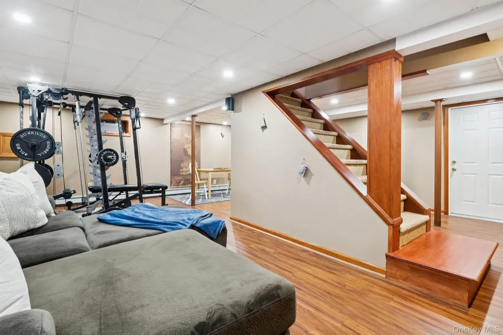24 Cherry Place Huntington NY 11743
