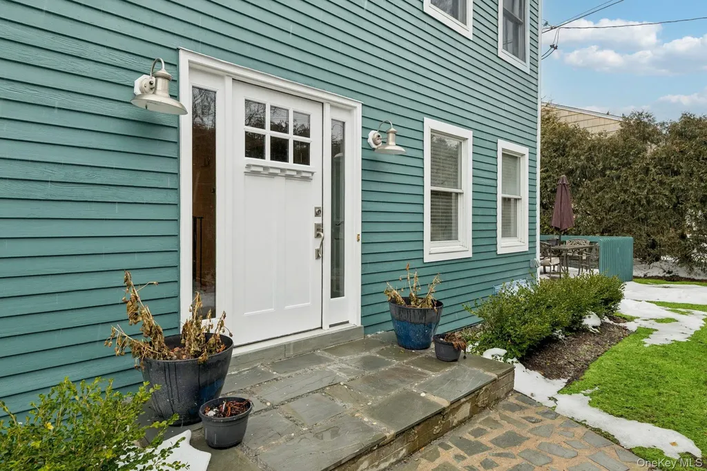 24 Cherry Place Huntington NY 11743