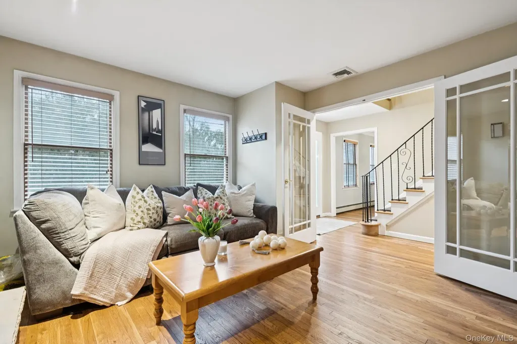 24 Cherry Place Huntington NY 11743