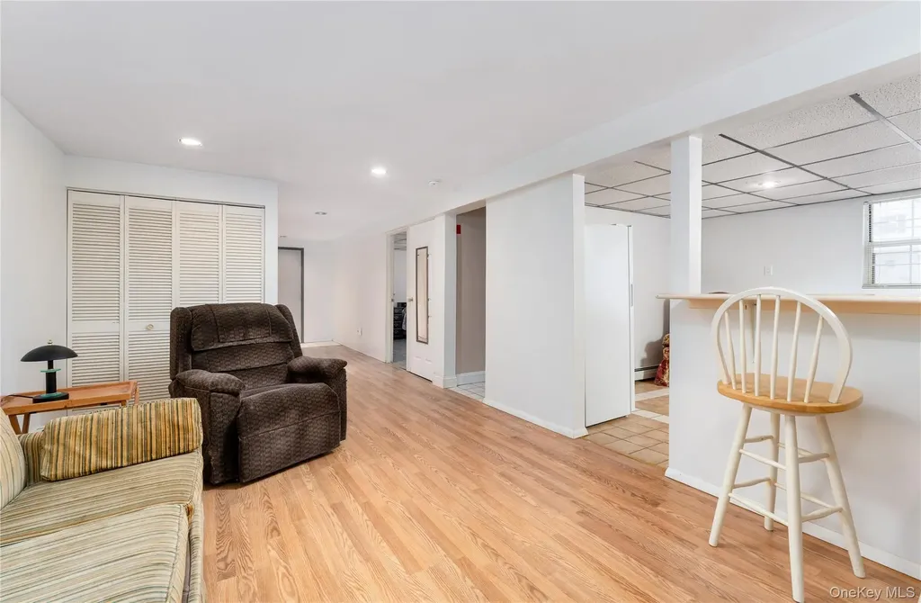 189 Broadway Rocky Point NY 11778
