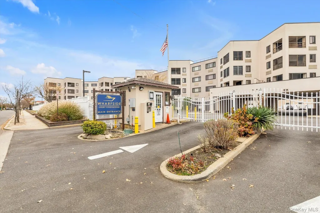 725 Miller Avenue Freeport NY 11520