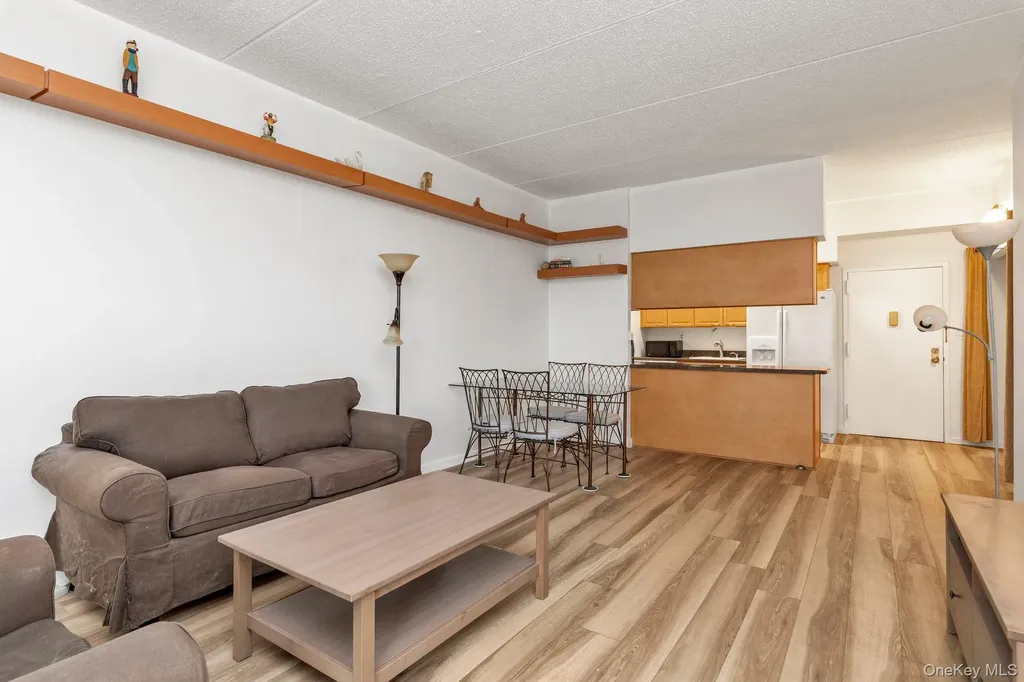 725 Miller Avenue Freeport NY 11520
