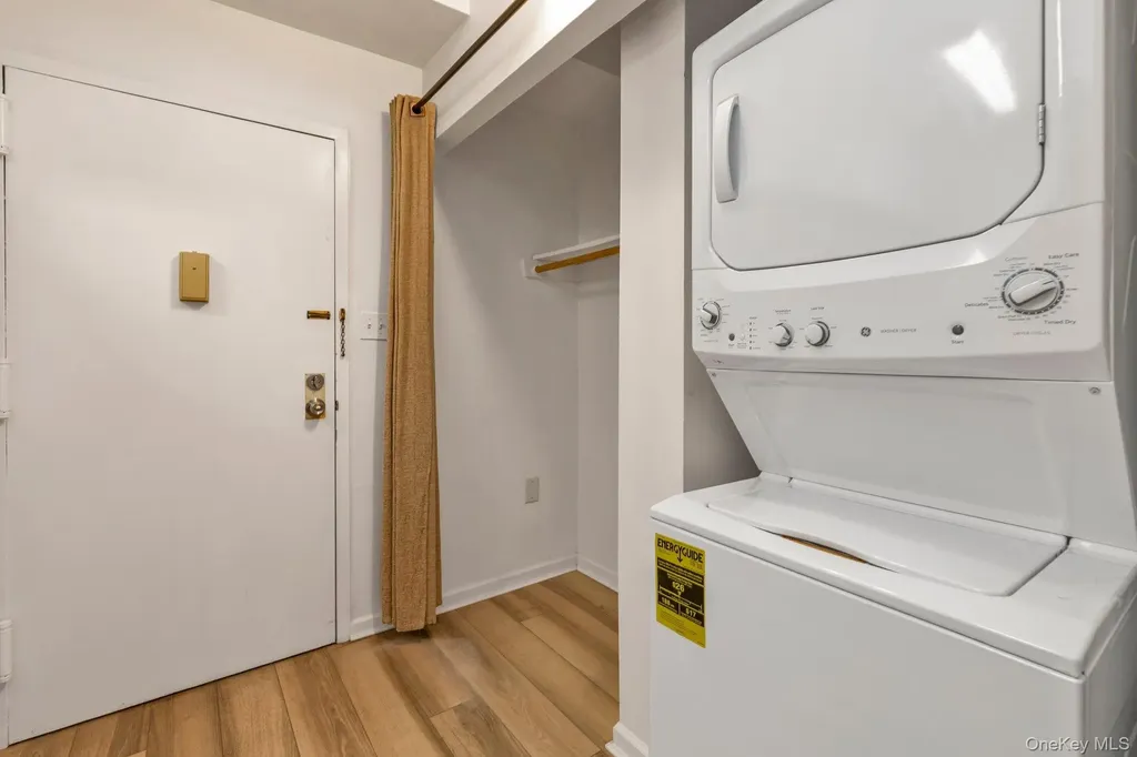 725 Miller Avenue Freeport NY 11520