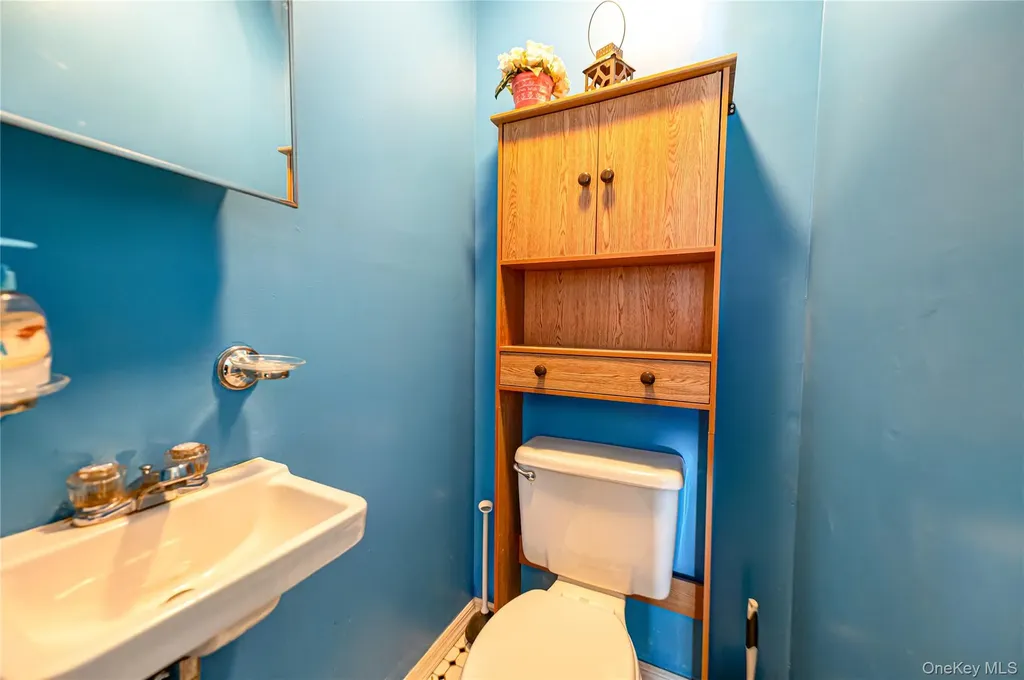 1440 Lombardy Boulevard Bay Shore NY 11706