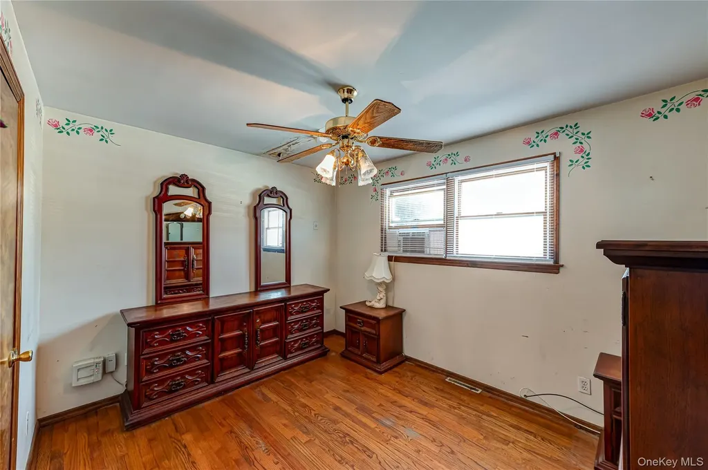 1440 Lombardy Boulevard Bay Shore NY 11706