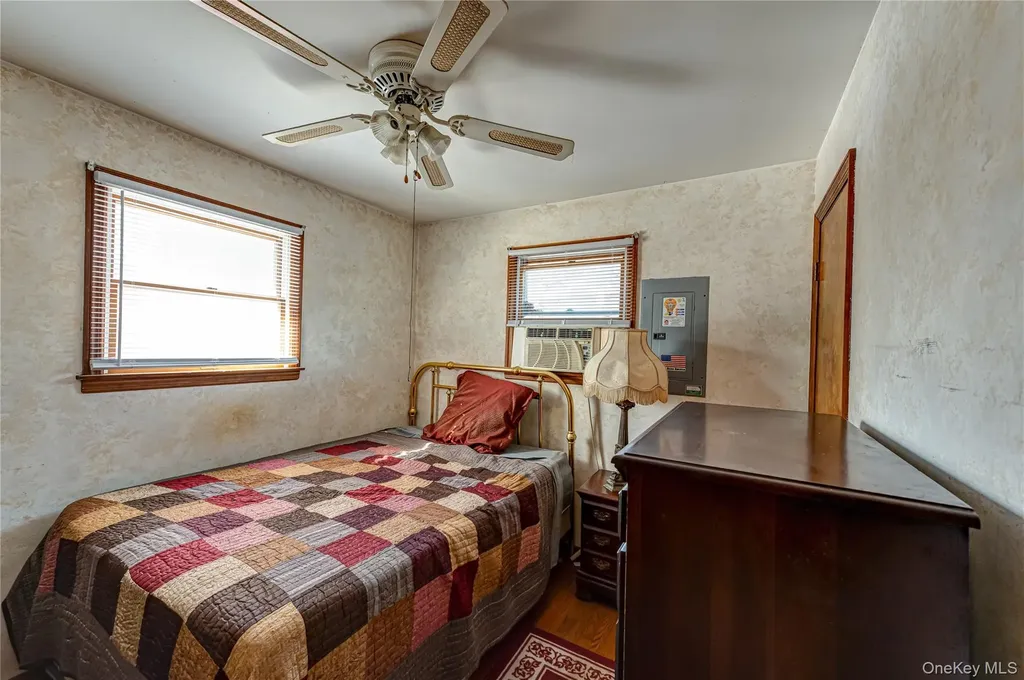 1440 Lombardy Boulevard Bay Shore NY 11706