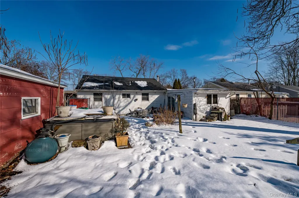 1440 Lombardy Boulevard Bay Shore NY 11706