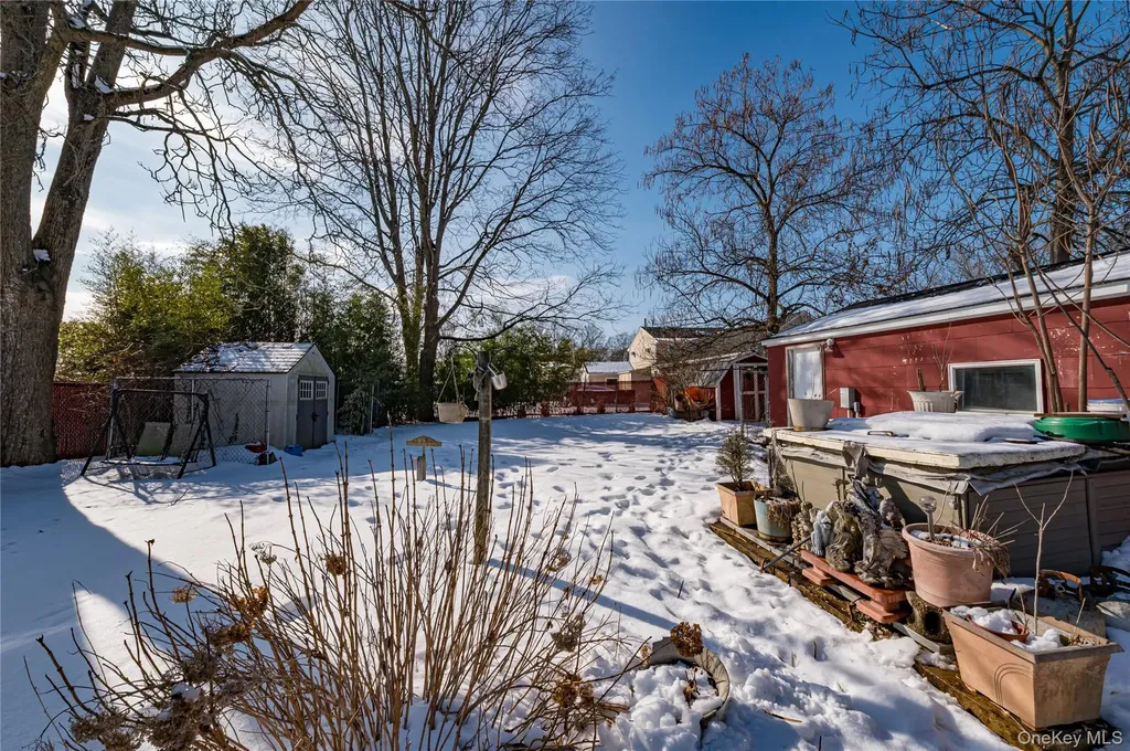 1440 Lombardy Boulevard Bay Shore NY 11706