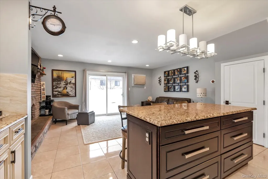 6 Cedar Drive E Plainview NY 11803