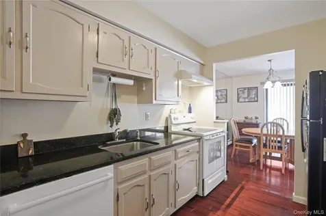 616 Kemeys Cove Briarcliff Manor NY 10510