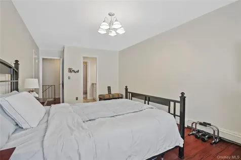 616 Kemeys Cove Briarcliff Manor NY 10510