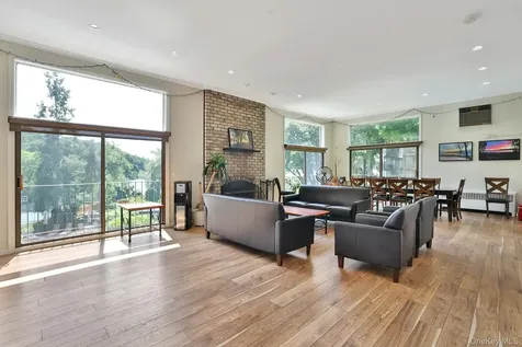 616 Kemeys Cove Briarcliff Manor NY 10510