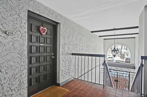 616 Kemeys Cove Briarcliff Manor NY 10510