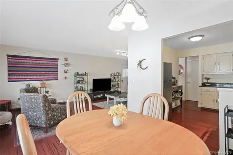 616 Kemeys Cove Briarcliff Manor NY 10510