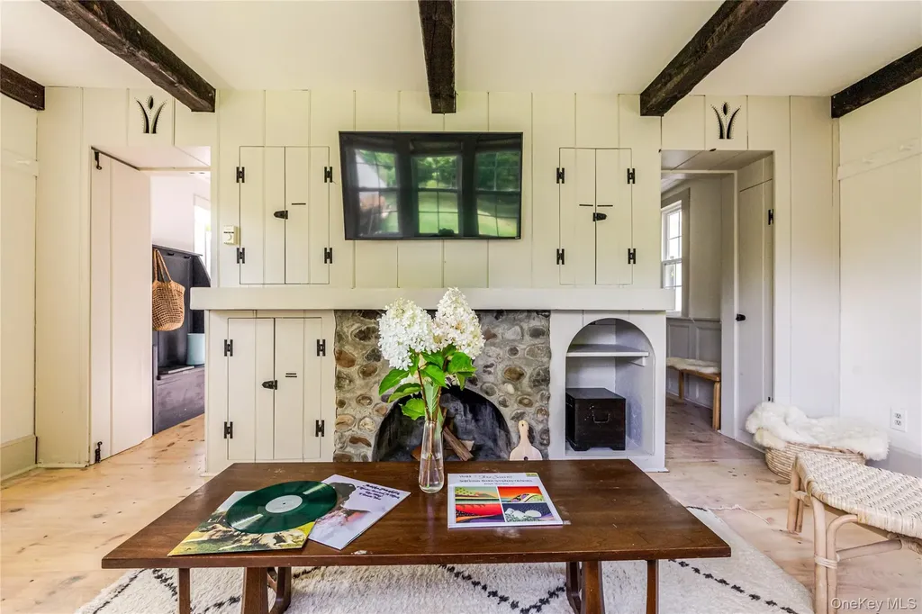 111 Miller Road Hudson NY 12534