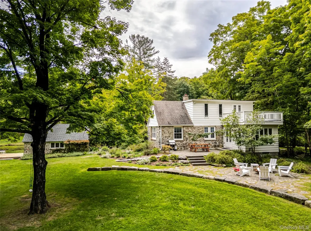 111 Miller Road Hudson NY 12534