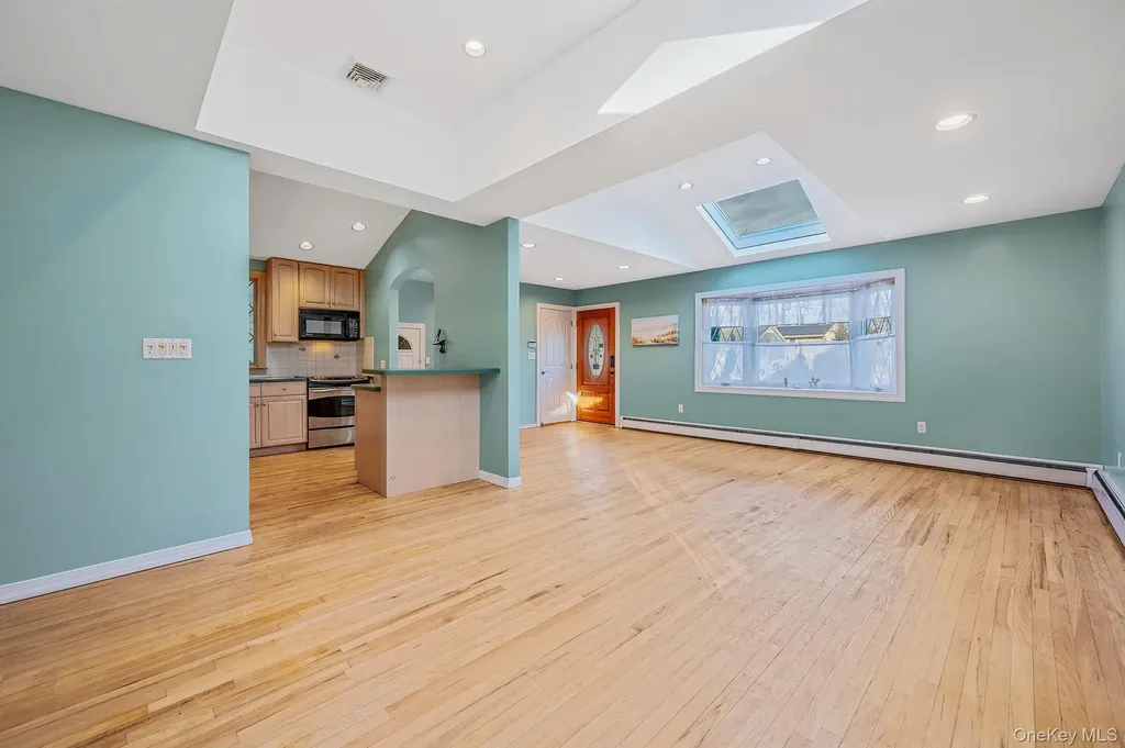 1616 Madison Avenue West Islip NY 11795