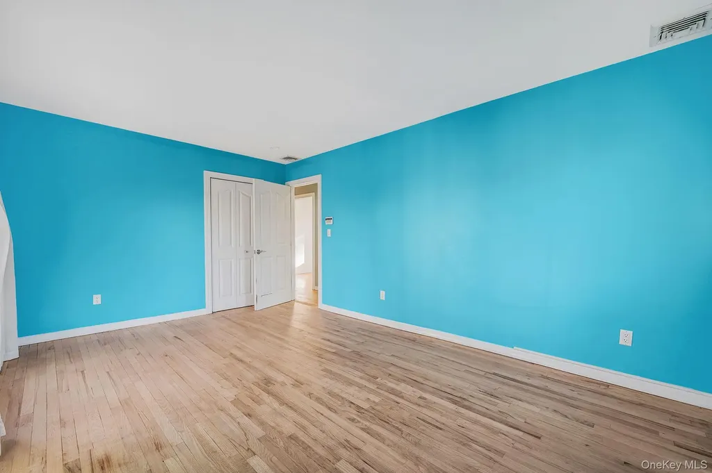 1616 Madison Avenue West Islip NY 11795
