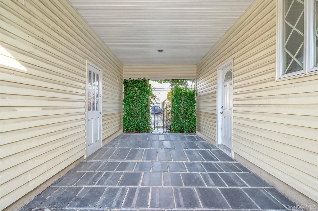 1616 Madison Avenue West Islip NY 11795