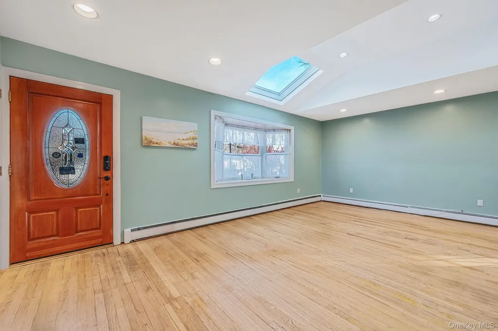 1616 Madison Avenue West Islip NY 11795
