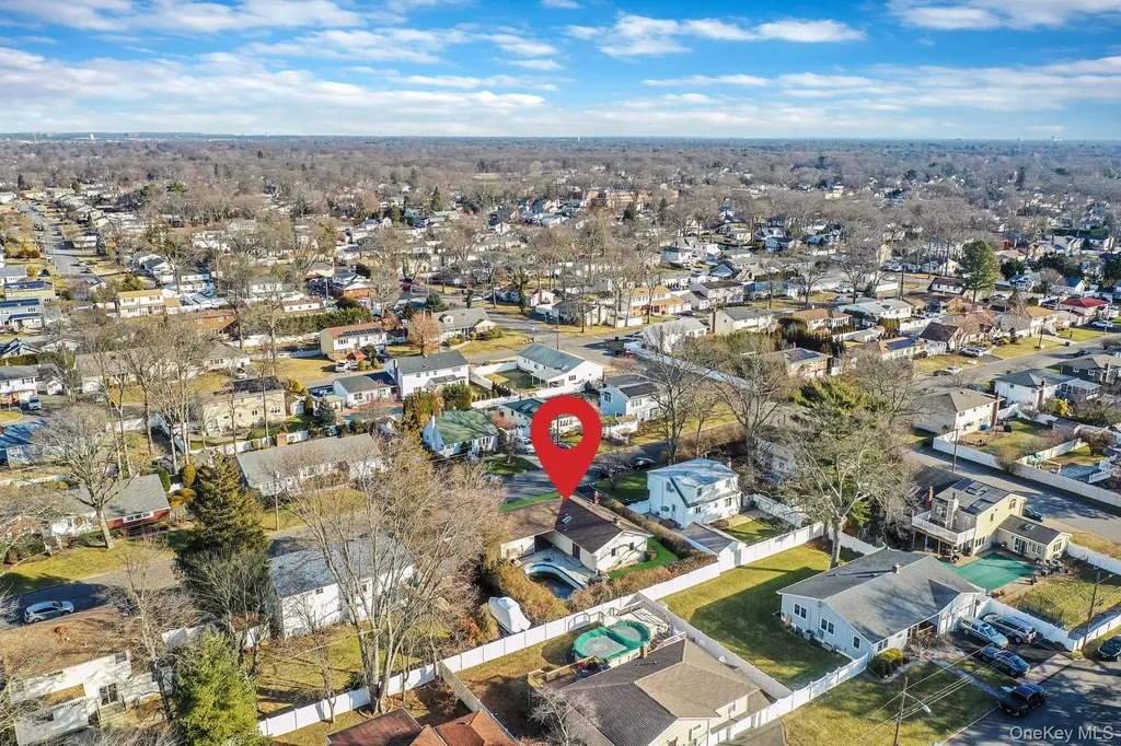 1616 Madison Avenue West Islip NY 11795