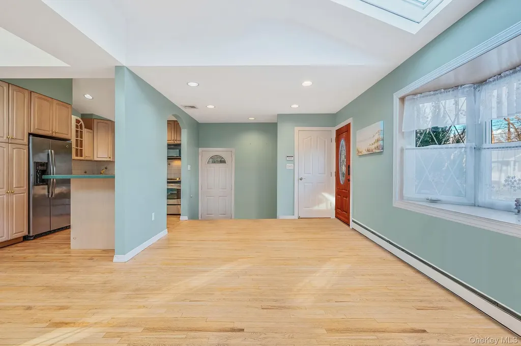 1616 Madison Avenue West Islip NY 11795