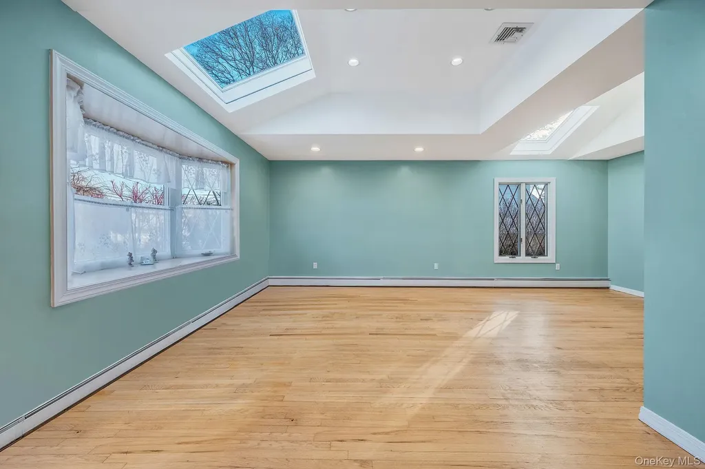 1616 Madison Avenue West Islip NY 11795