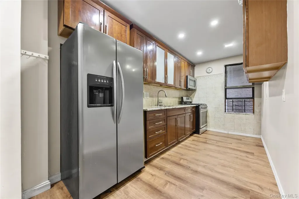 1670 Longfellow Avenue Bronx NY 10460