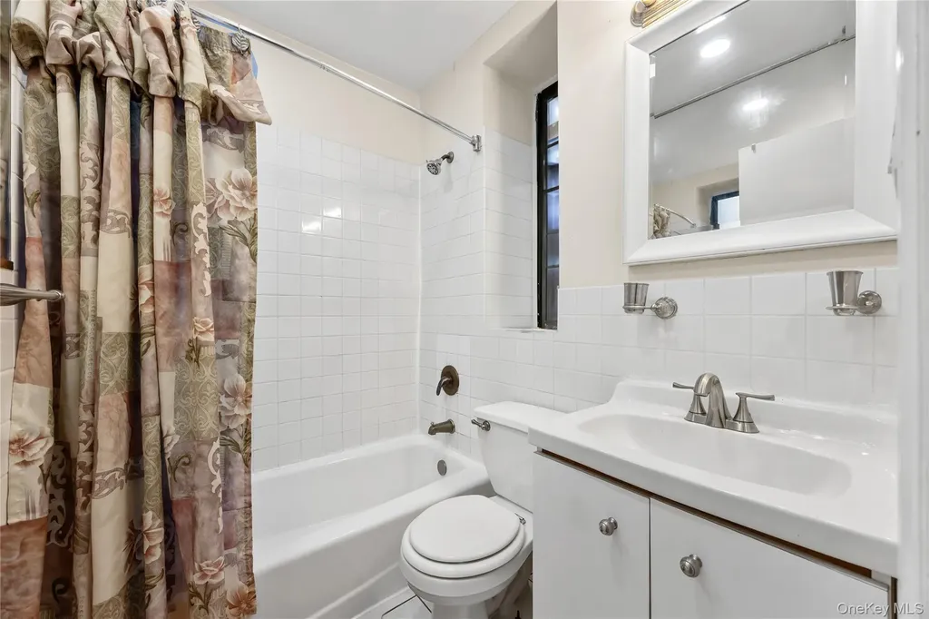 1670 Longfellow Avenue Bronx NY 10460