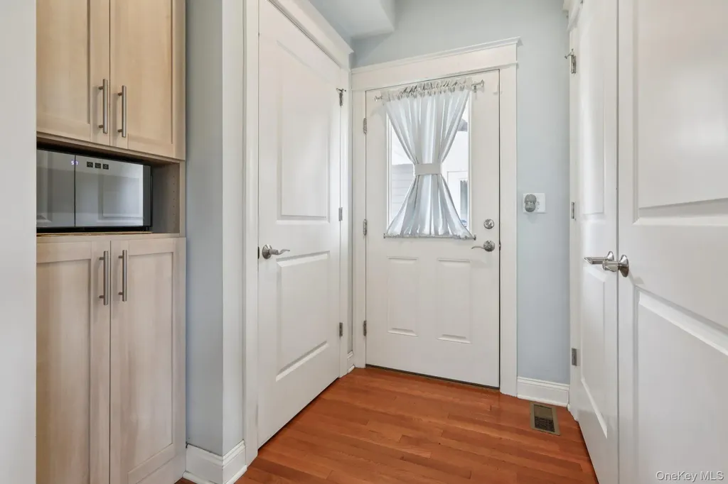 6 Cowdrey Street Warwick NY 10990