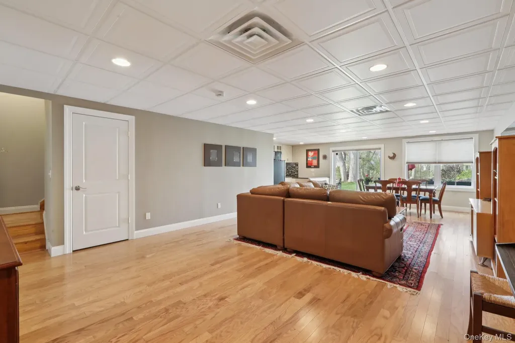 6 Cowdrey Street Warwick NY 10990
