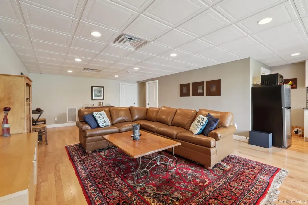 6 Cowdrey Street Warwick NY 10990