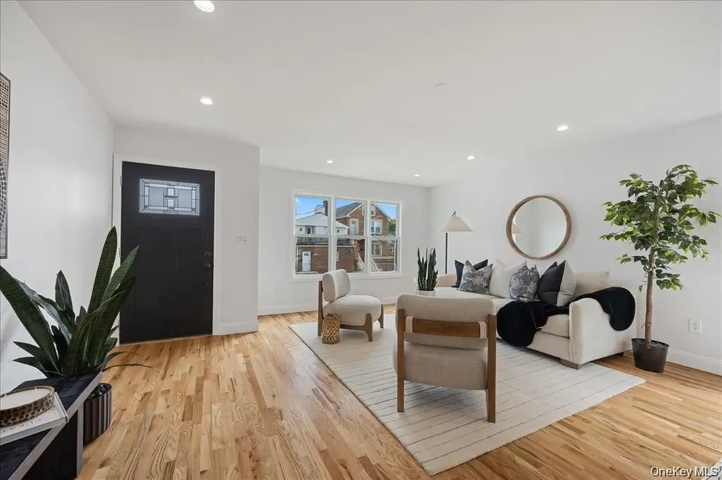 89 Thurton Place Yonkers NY 10704
