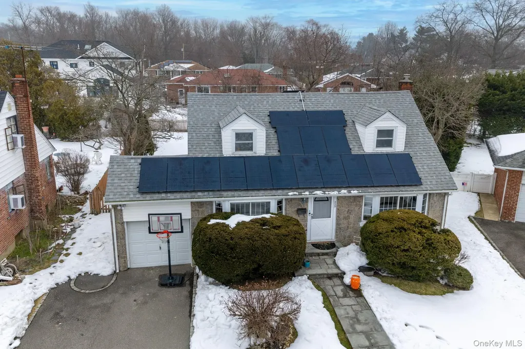 225 Willets Lane Jericho NY 11753