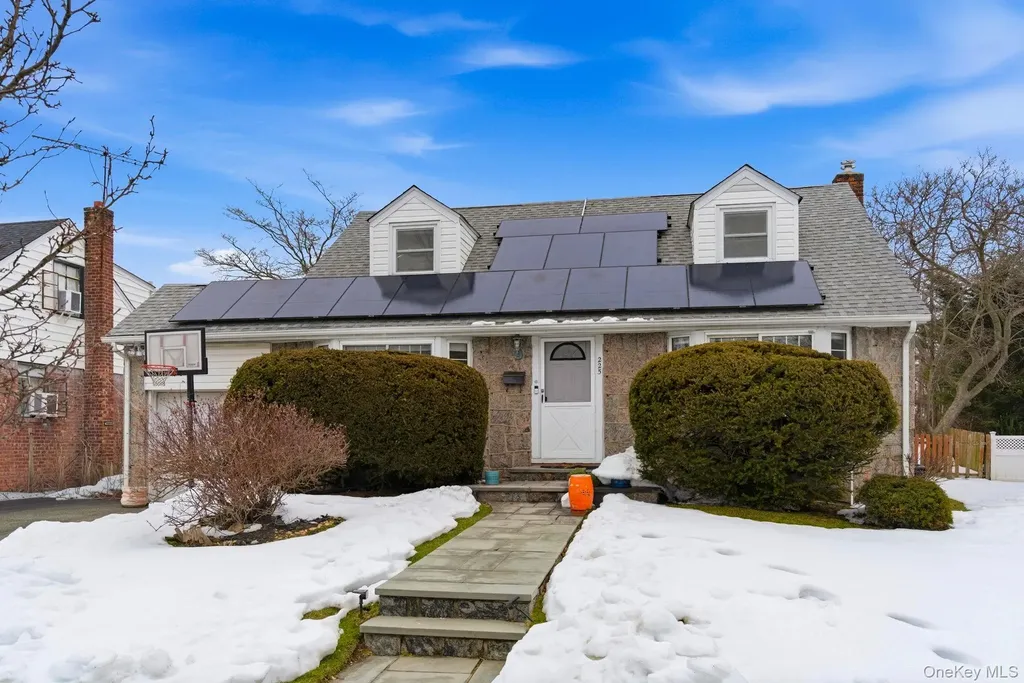 225 Willets Lane Jericho NY 11753