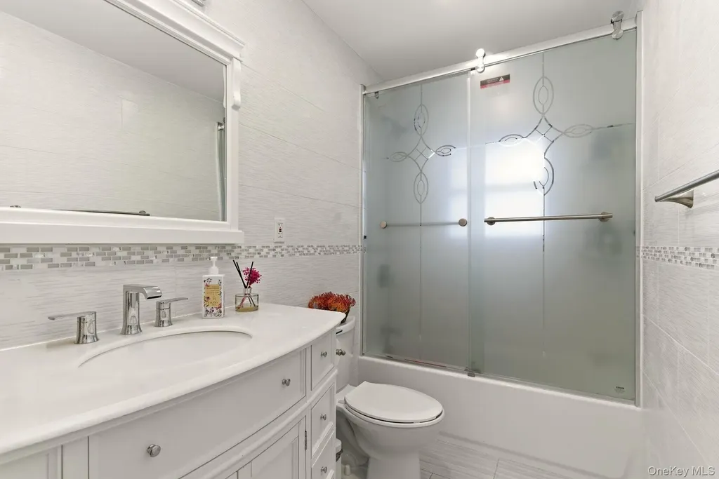 225 Willets Lane Jericho NY 11753