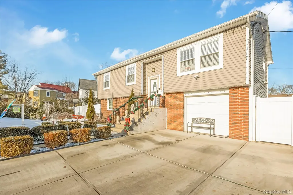 128 Park Avenue Roosevelt NY 11575