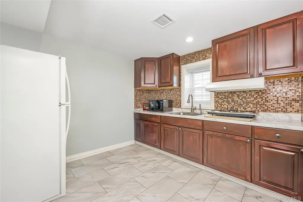 128 Park Avenue Roosevelt NY 11575