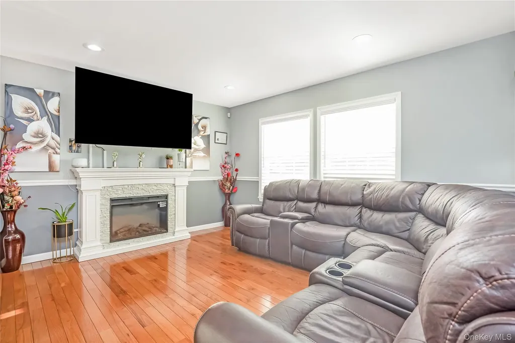 128 Park Avenue Roosevelt NY 11575