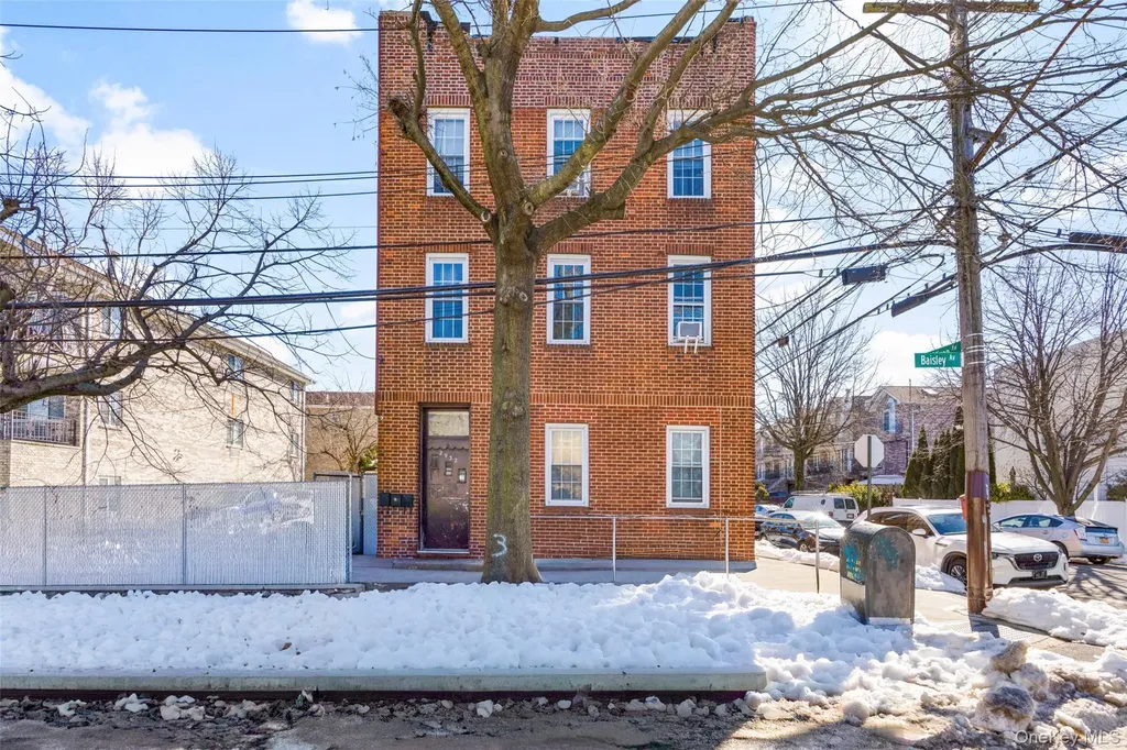 2932 Baisley Avenue Bronx NY 10461