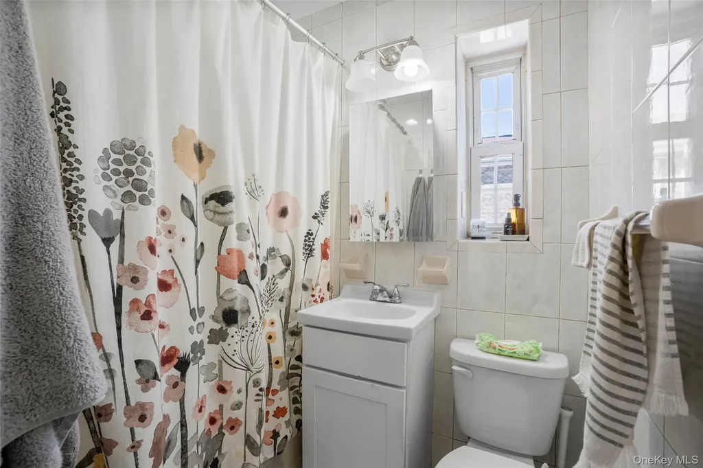 2932 Baisley Avenue Bronx NY 10461