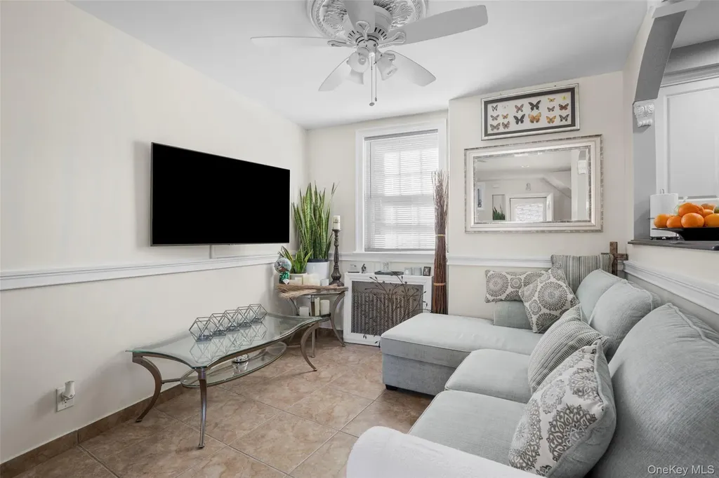 2932 Baisley Avenue Bronx NY 10461