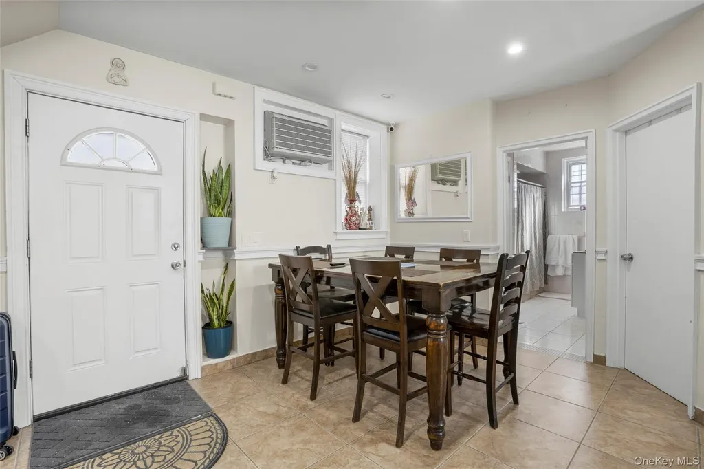 2932 Baisley Avenue Bronx NY 10461