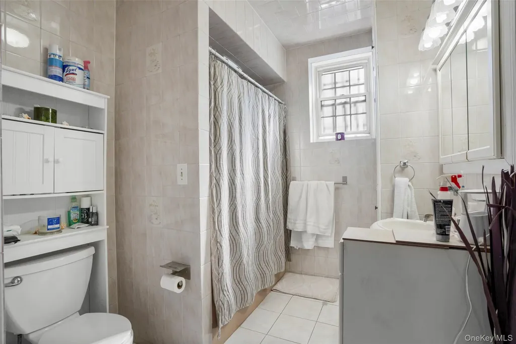 2932 Baisley Avenue Bronx NY 10461