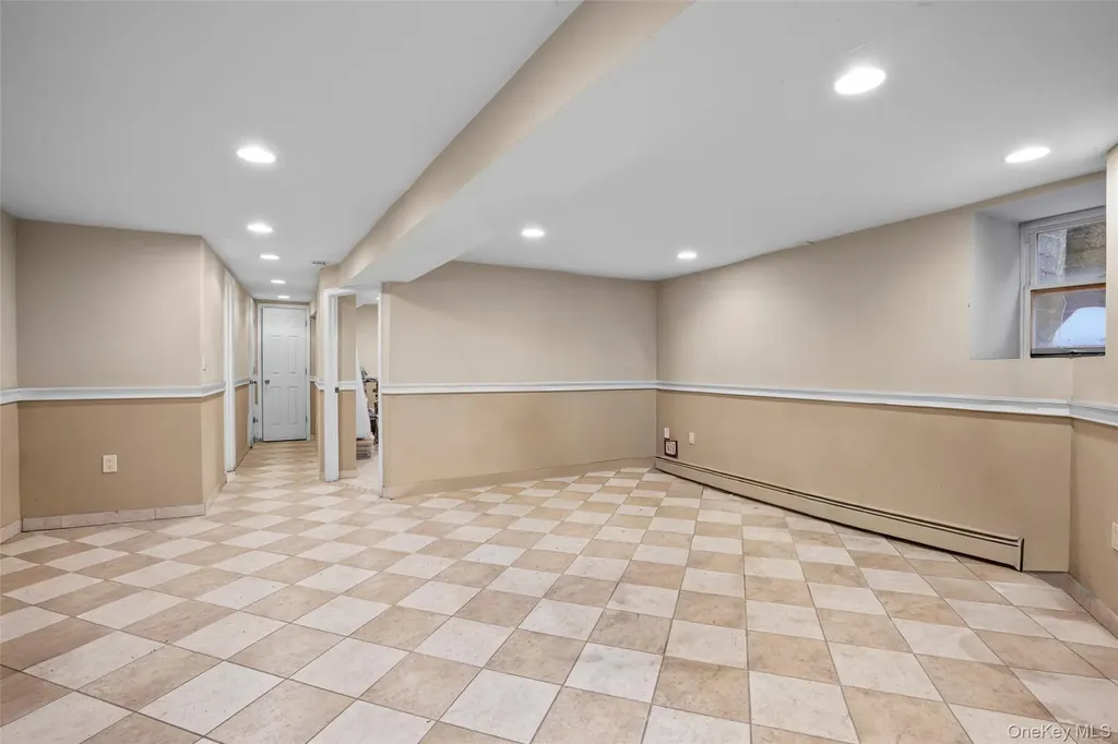 2932 Baisley Avenue Bronx NY 10461