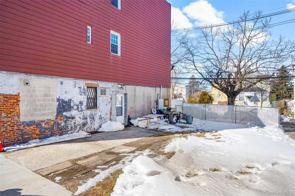 2932 Baisley Avenue Bronx NY 10461