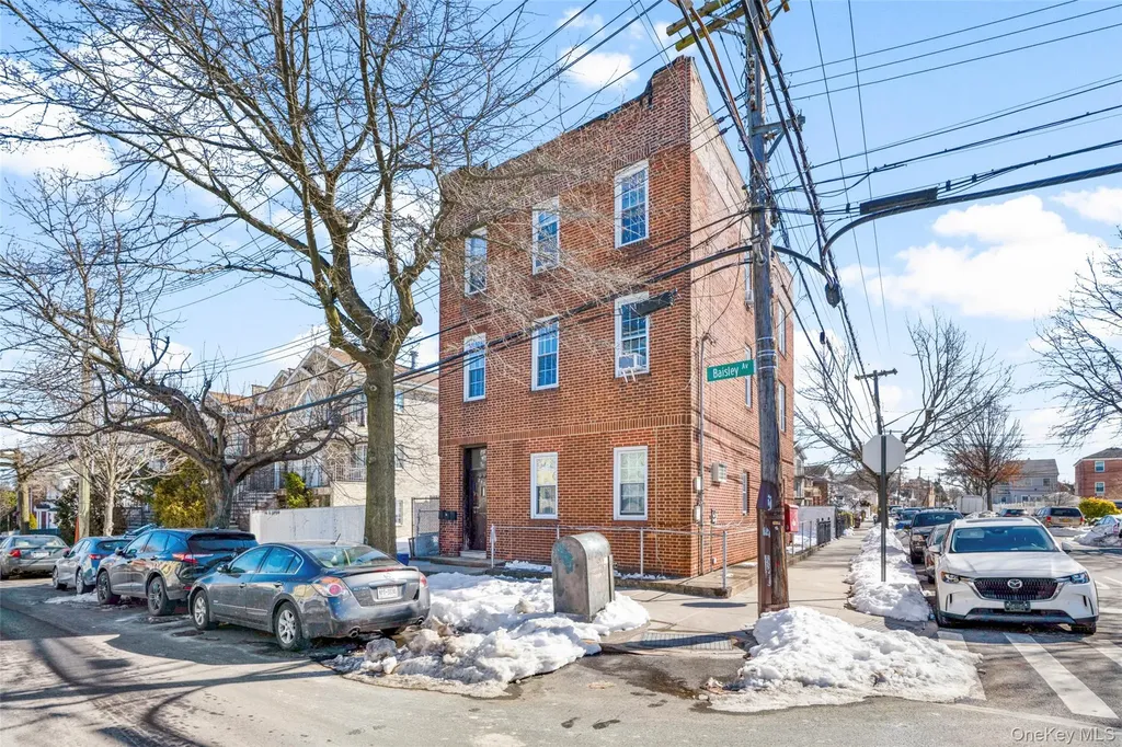 2932 Baisley Avenue Bronx NY 10461