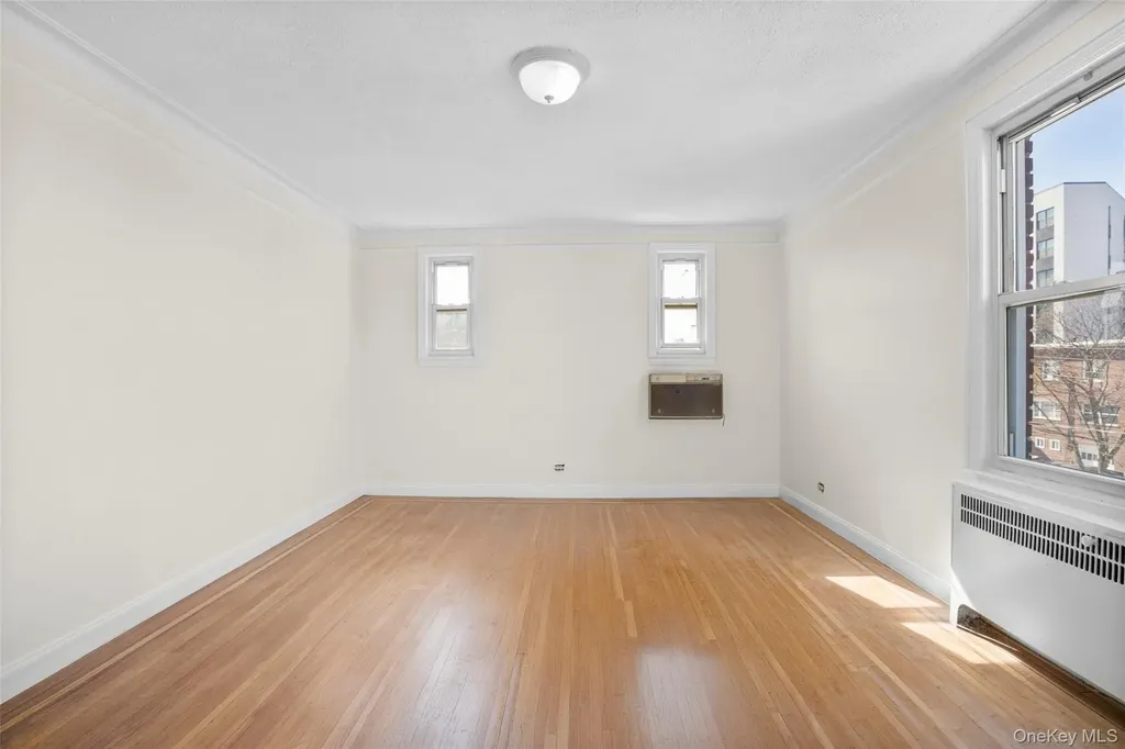 2736 Colden Avenue Bronx NY 10469