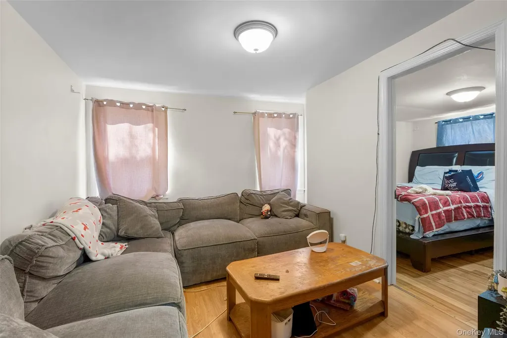 2736 Colden Avenue Bronx NY 10469