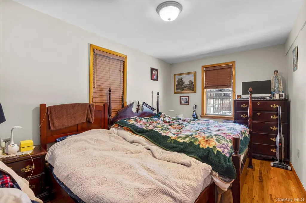 2736 Colden Avenue Bronx NY 10469
